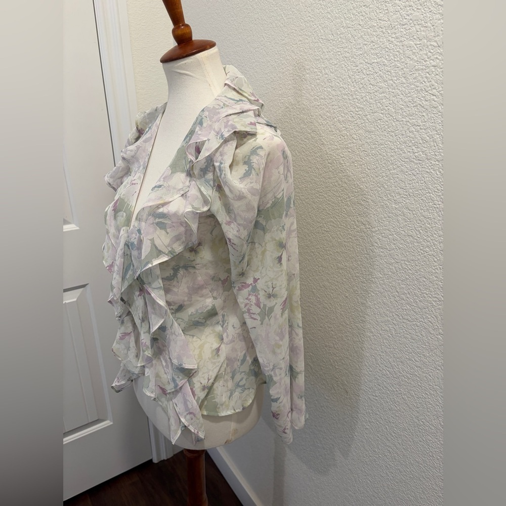 Wayf Pastel  Spring Floral Blouse - Picture 4 of 5